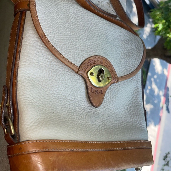 Leather crossbody bag - Picture 6 of 13